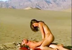 Geiler Kerl fickt 18 gratis pornofilme gucken jähriges Luder in die Kehle und eng anal