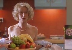Um die Mädchen an Gehorsam und deutsche retro sexfilme Gehorsam zu gewöhnen, arrangierte der junge Mann eine anale Bestrafung von Sklaven, die sie nicht erwarteten