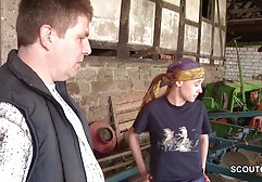 Die reife vollbusige Frau Kitty Bella wird gratis omasexfilm von einem gutaussehenden Mann gefickt