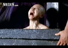 Geile Massagetherapeutin kostenlose pornos am strand fingert Anal und Fotze der reifen Blondine
