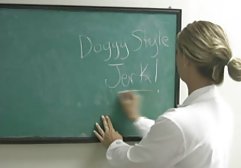 Sexy Brünette mit kostenlose private sexfilme schönen Titten lutschte die Lehrerin
