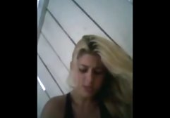 Rothaarige Matrose wartet auf ihren handypornos kostenlos Mann vom Schwimmen und masturbiert Analdildo