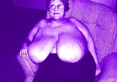 Kumpel mit einem dicken Schwanz hart gefickt seine sexy Freundin kostenlose pornos online in den Mund