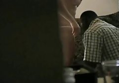 Junges zartes Mädchen lutscht Schwanz kostenlose sexfilme gruppensex mit sanften Lippen und schluckt Sperma