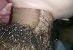 Julia zieht ohne zu reden ihre Hose aus kostenlos pornos online sehen und wird anal gefickt