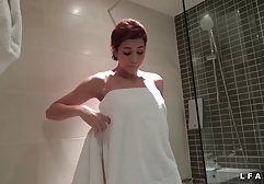 Verdorbener Kerl pornofilme kostenfrei anschauen fingert seinen Schwanz und fickt eine köstliche Brünette