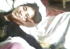 Redhead Chick saugt kostenlose schöne pornos Dude's Schwanz