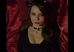 Ein vollbusiges Babe liebt dicke Schwänze, und wenn mobile sexfilme sie einen sieht, ist sie bereit, ihn bis zum Wahnsinn zu lutschen und dann schnell und energisch wie eine Reiterin darauf zu reiten