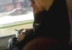 Zwei Jungs beschlossen, ihren schicken Nachbarn abzureißen. Sie schieben ihre Schwänze der Reihe nach in ihren Mund und dann steckten sie eine dunkelhäutige Frau mit Krebs und kostenlose pornos youtube fingen an, sie grausam zu ficken